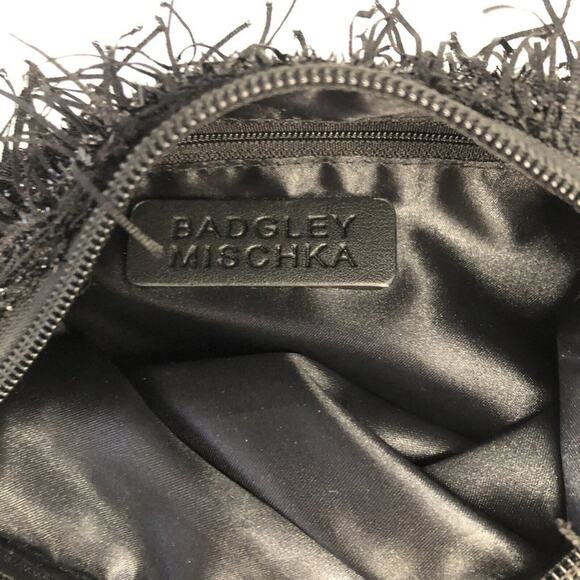 Badgley Mischka Feather black with gold hardware evening handbag - Picture 7 of 7